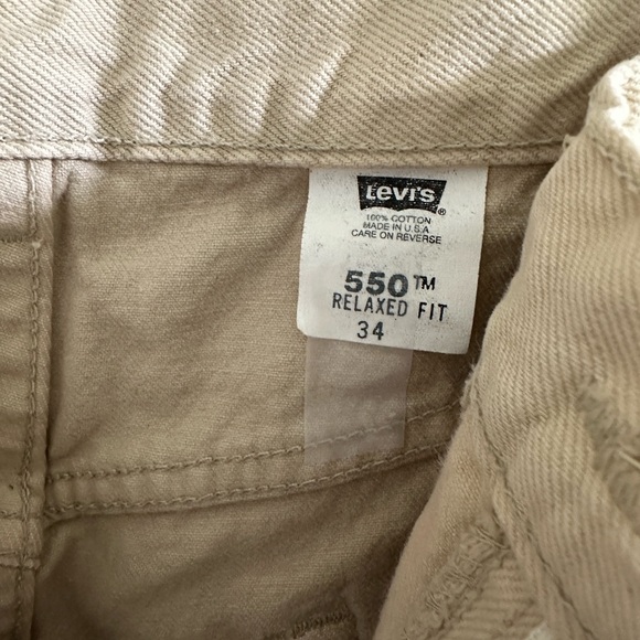 Y2K Vintage Levi’s 550 Relaxed Fit 34 Waist 10” Tan Denim Shorts VG Unisex fit - Picture 7 of 13